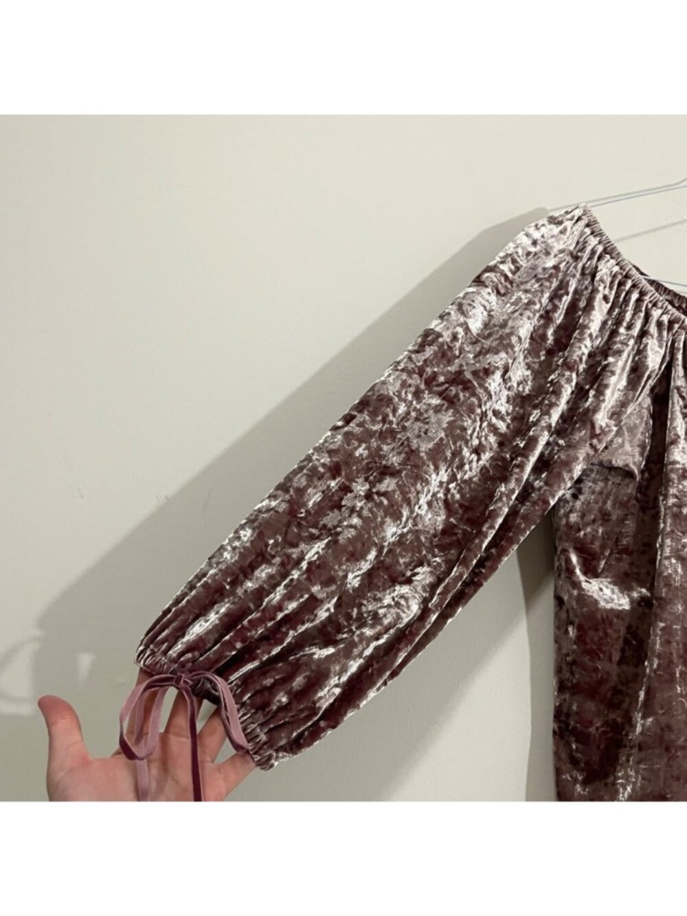 American Eagle Mauve Crushed Velvet Off Shoulder Blouse Top Sz L Boho Whimsical - Picture 6 of 16